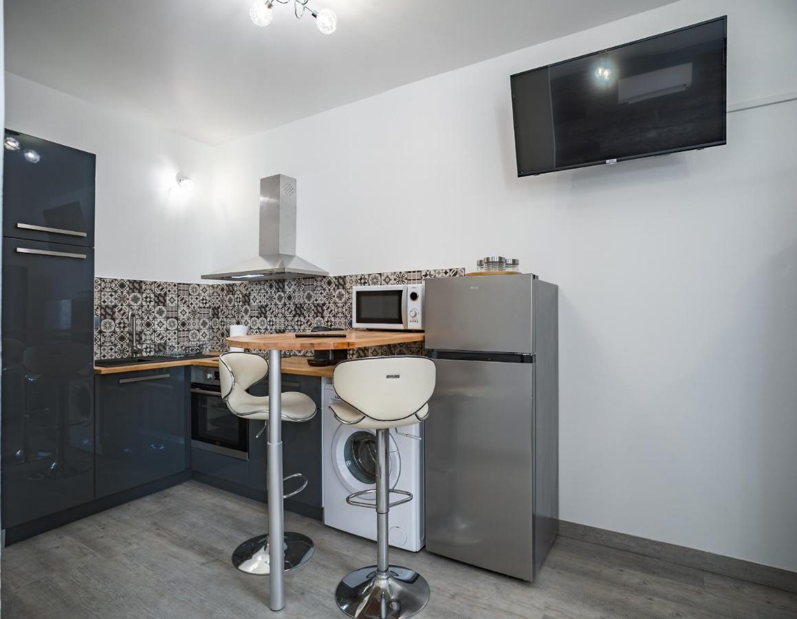 Studio Du Palais - Terrasse- Hypercentre Apartment Troyes Ngoại thất bức ảnh
